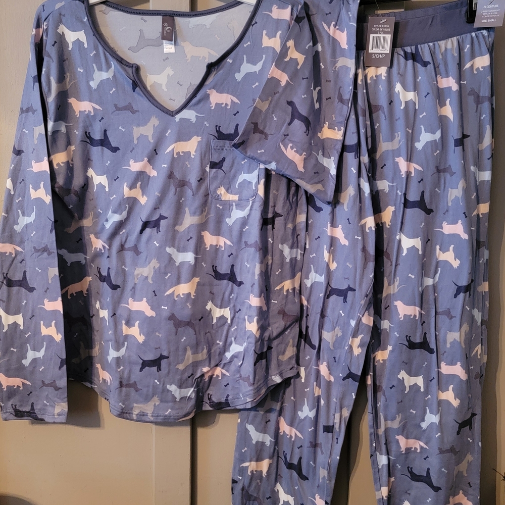 Pajamas with Dog Print in Blue and Pink
